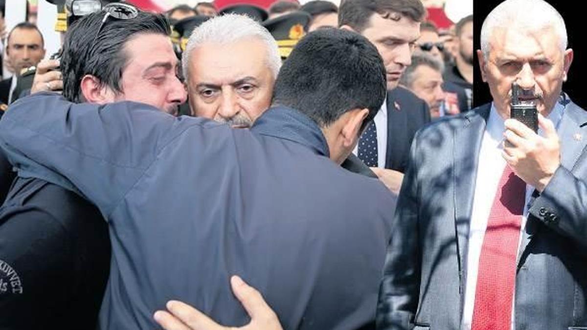 ‘Merak etmeyin bu millet arkanızda!’