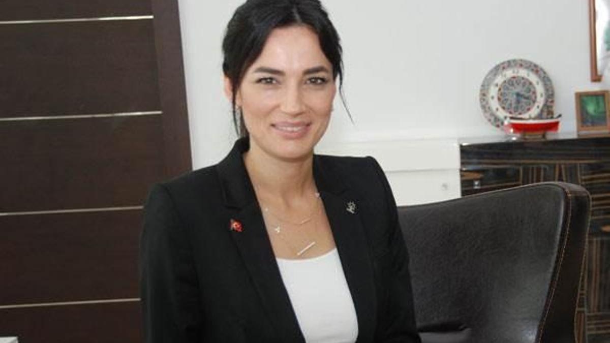 Türkiye güzeli AK Partili başkana yoğun ilgi