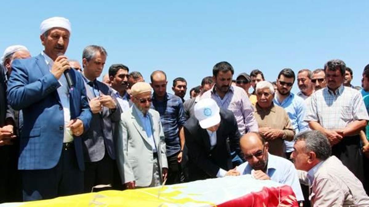HEP eski Genel Başkanı Feridun Yazar, toprağa verildi