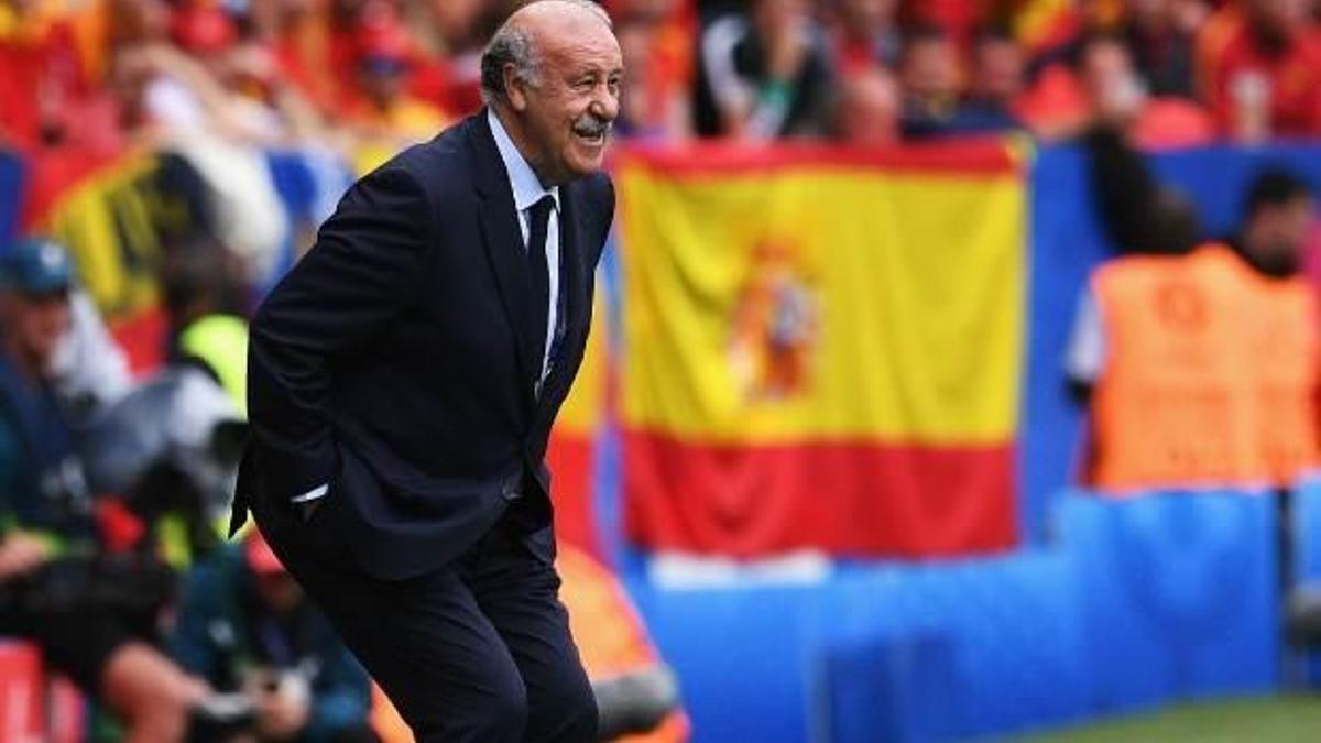 Del Bosque'nin İspanya'sı ilk kez kazandı!