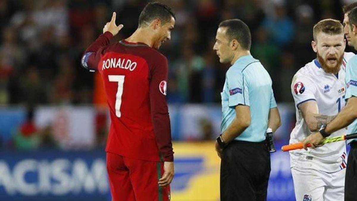 Cüneyt Çakır'dan Cristiano Ronaldo'ya taviz yok