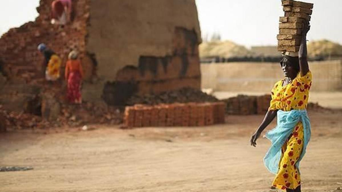 Darfur'dan 80 bin kişi kaçmış!