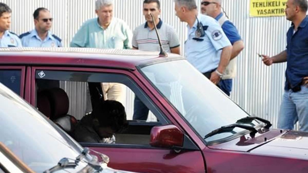 Uyuşturucu alemi yaptıkları arkadaşları ölünce hastaneye bırakıp kaçtılar
