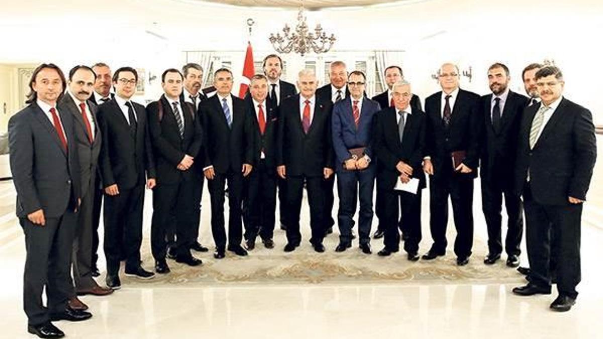 Hakimiyet tamam sıra onarmada...