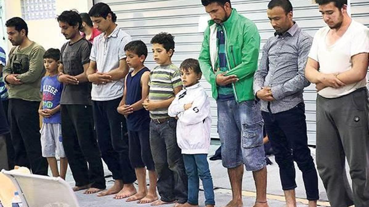 Sığınmacılar ‘arafta’ bekliyor
