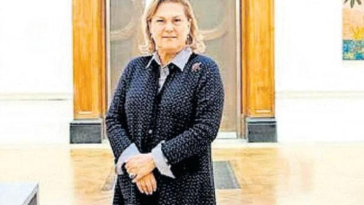Dev holdingi yönetirken sanatı Türkiye’ye yayıyor