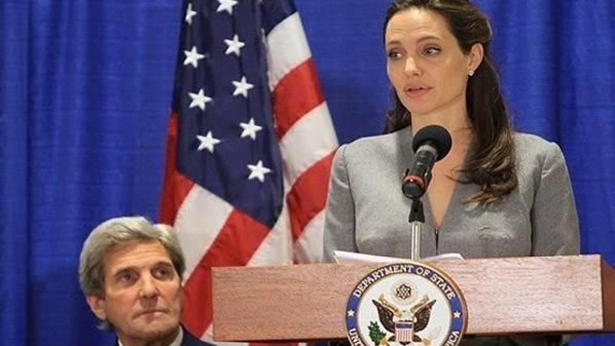 John Kerry ve Angelina Jolie iftarda