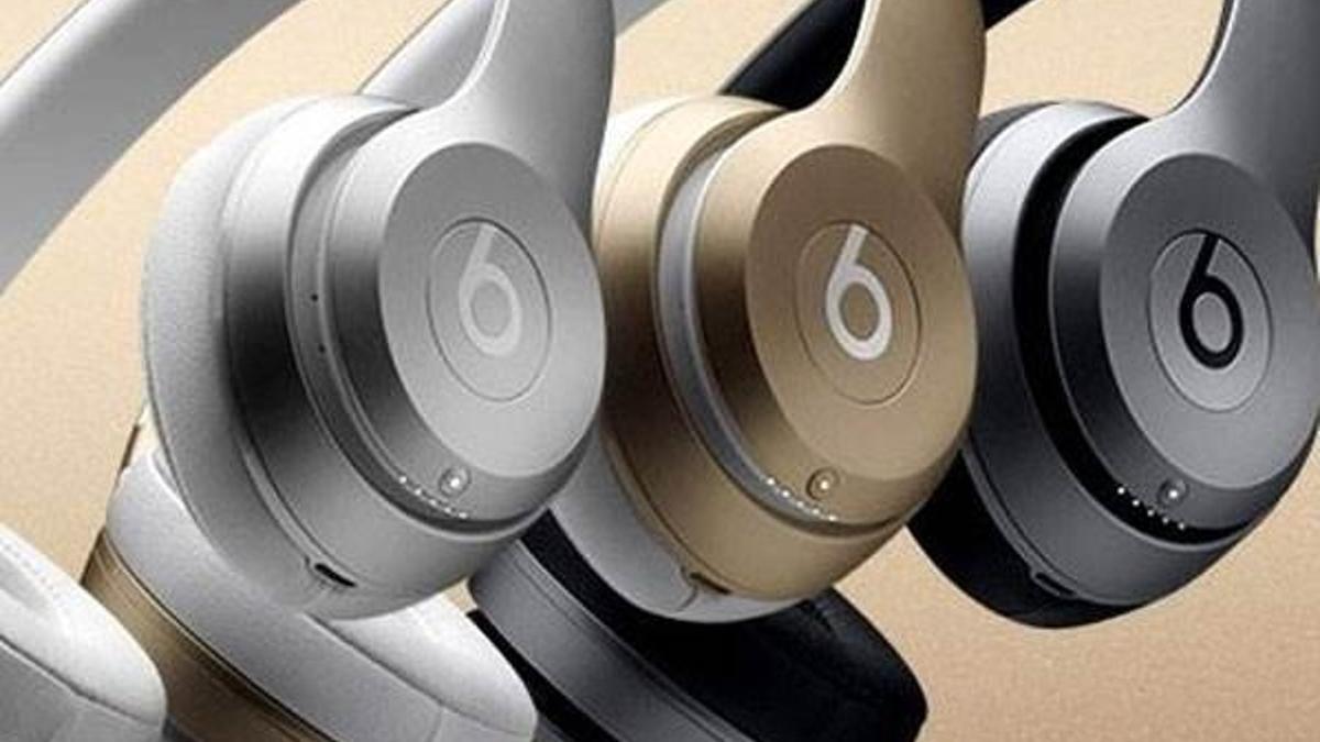 Apple kablosuz kulaklık dağıtıyor