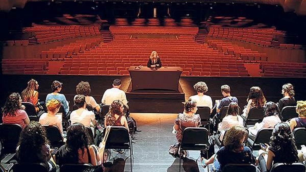 Dünyayı insanlar değiştirir müzik ilham verir