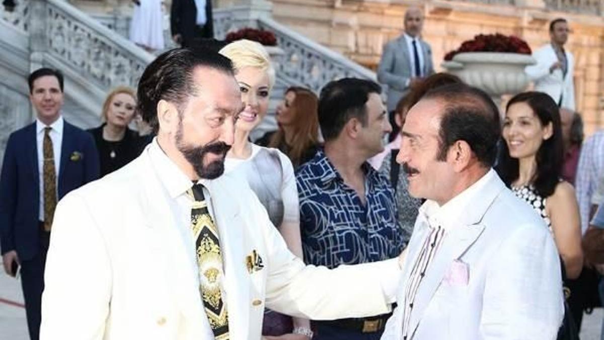 Adnan Oktar'ın iftar davetinde sürpriz isimler