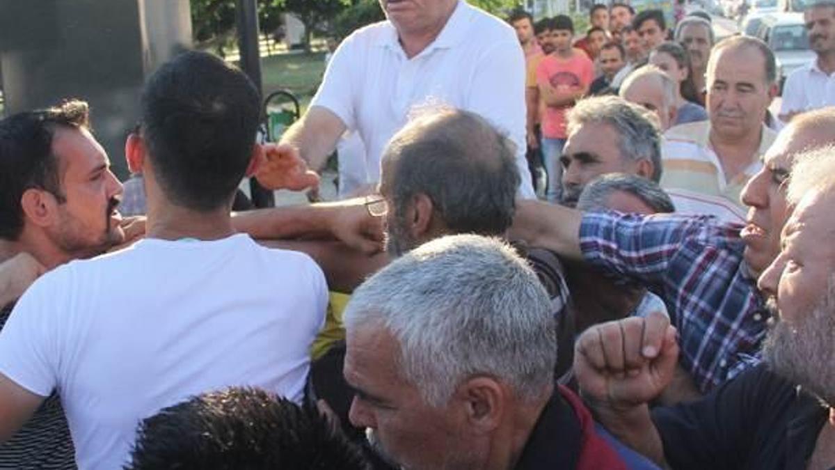 Adana'da kar kuyruğunda kavga