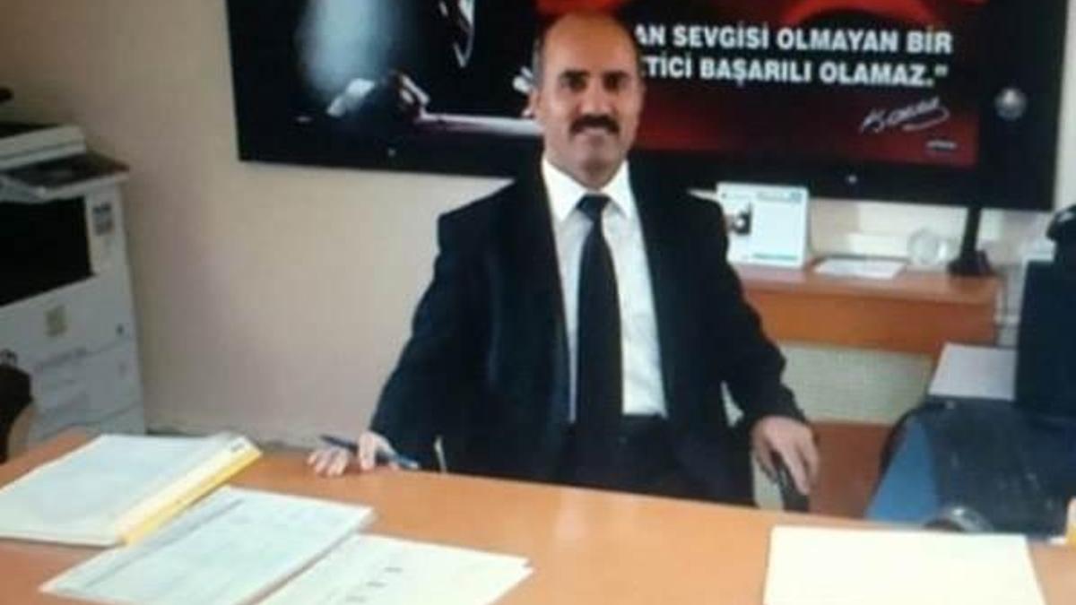Müdür: 'Ölü ve hayvanla ilişki orucu bozar' yazılı kitap yetişkinlere uygun!