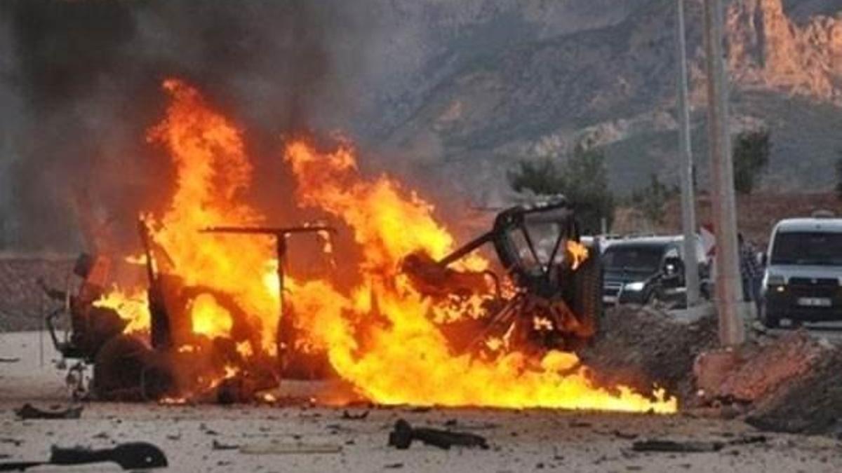 Mısır'da bombalı saldırı: 2 polis öldü, 3 polis yaralandı