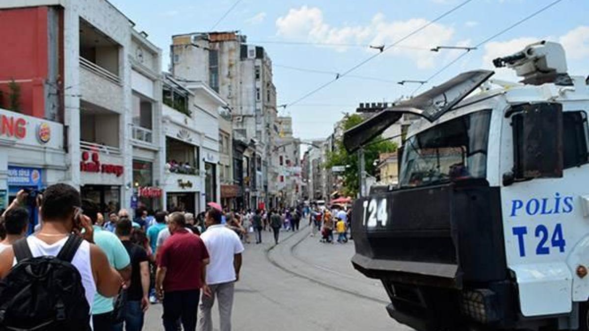 Açıklama yapmak isteyen LGBT'liler gözaltına alındı