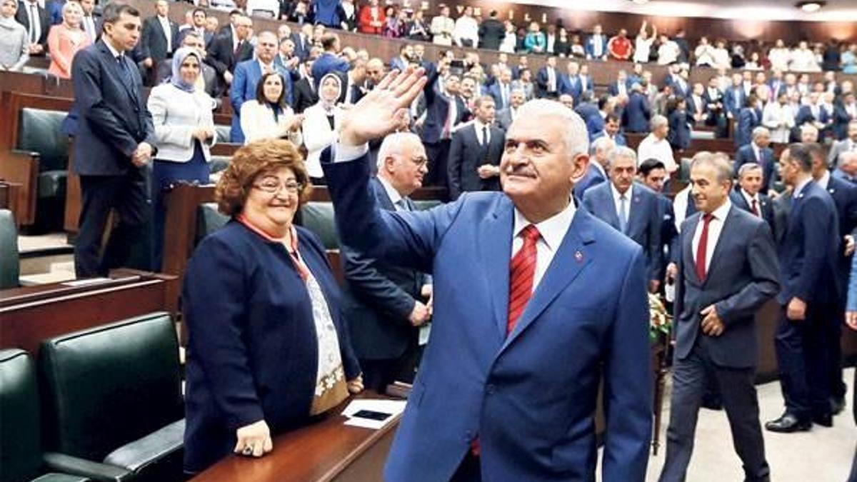 Müftülere resmi nikah yetkisi
