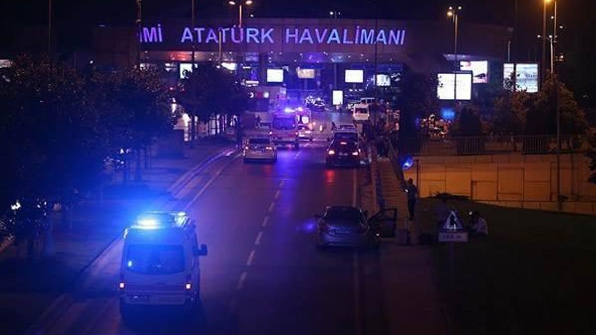 Atatürk Havalimanı'nda tahliye kararı
