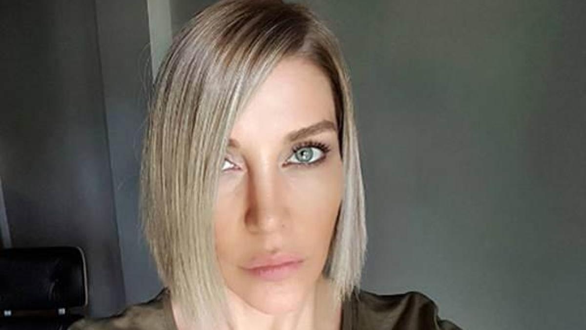Deniz Akkaya saç rengini değiştirdi!