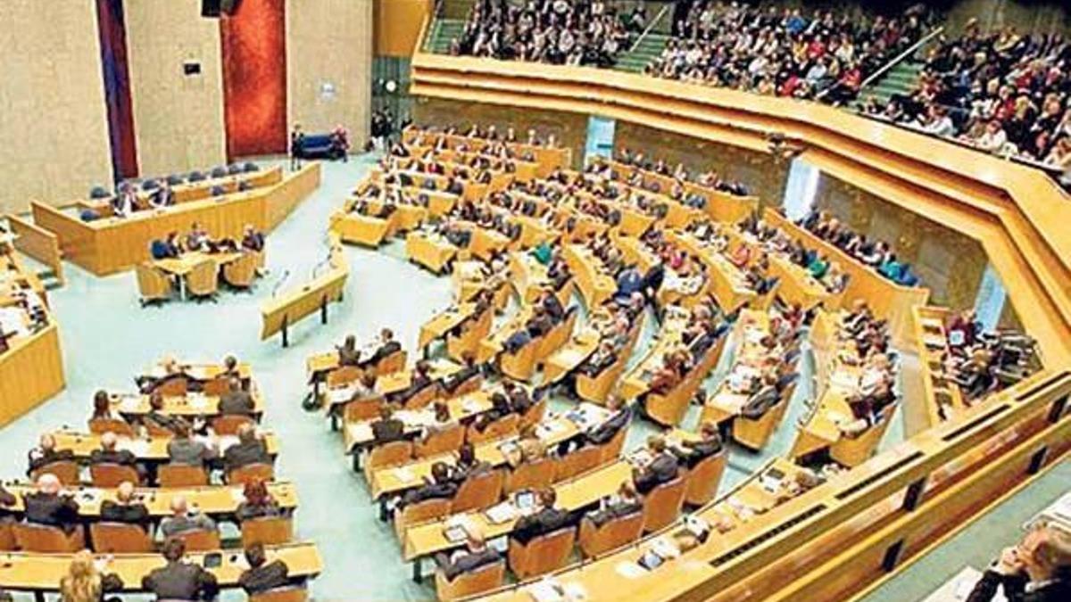 Fransızlar sözde Ermeni soykırım inkarına ceza yasasını kabul etti