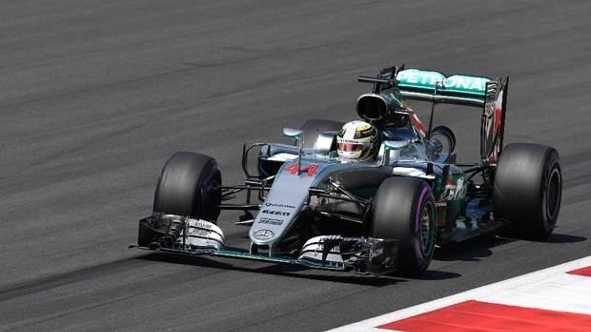 Pole pozisyonu Hamilton'ın