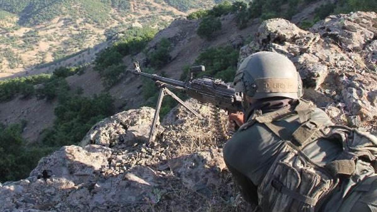 Asker 'Küçük Kandil'i dağıttı!
