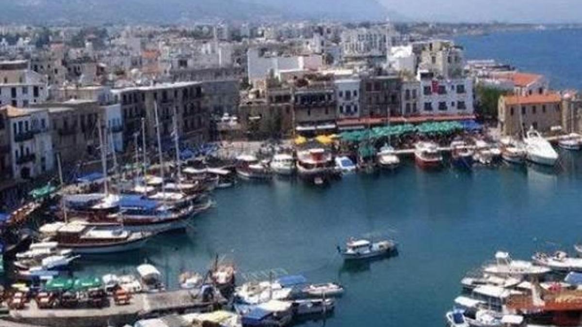 Sakız'da bin 200 Türk turist mahsur kaldı