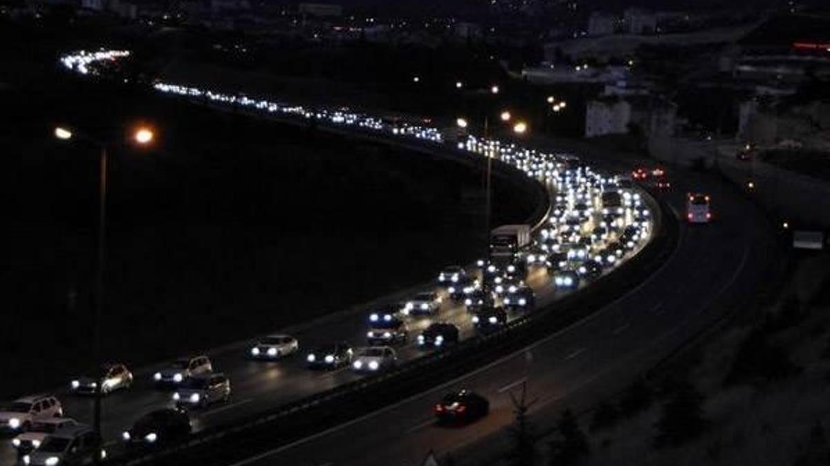 Bayram tatilinden dönüş çilesi başladı
