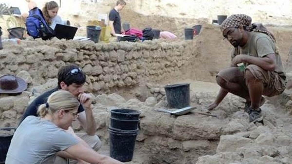 Filistinlilere ait tarihi mezar bulundu!