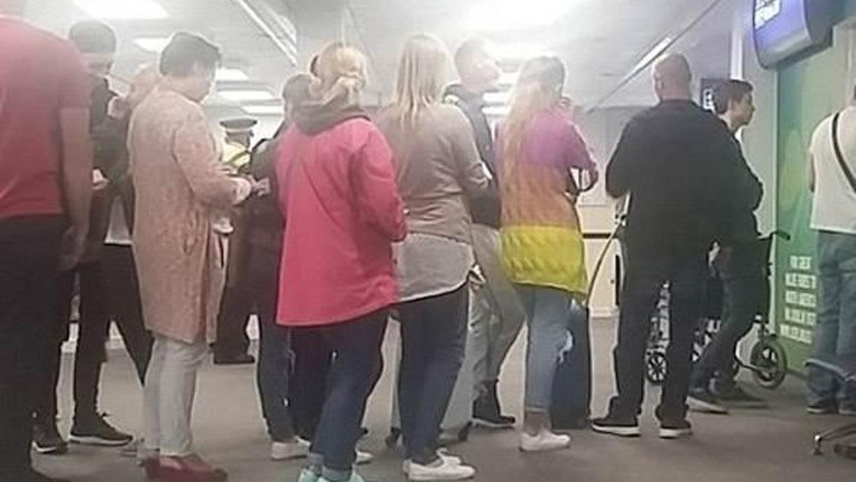 Uçakları tam 28 saat rötar yaptı!