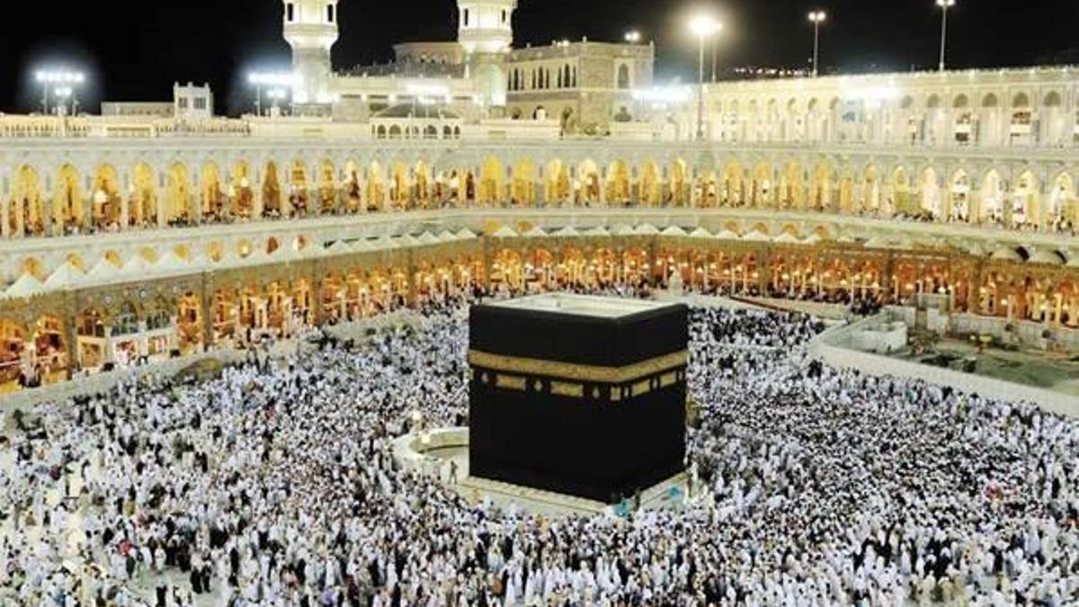 Kâbe imamı Türkiye için dua etti!