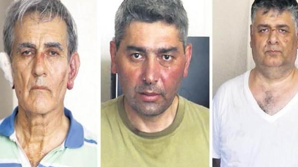Komutanlar birbirine düştü