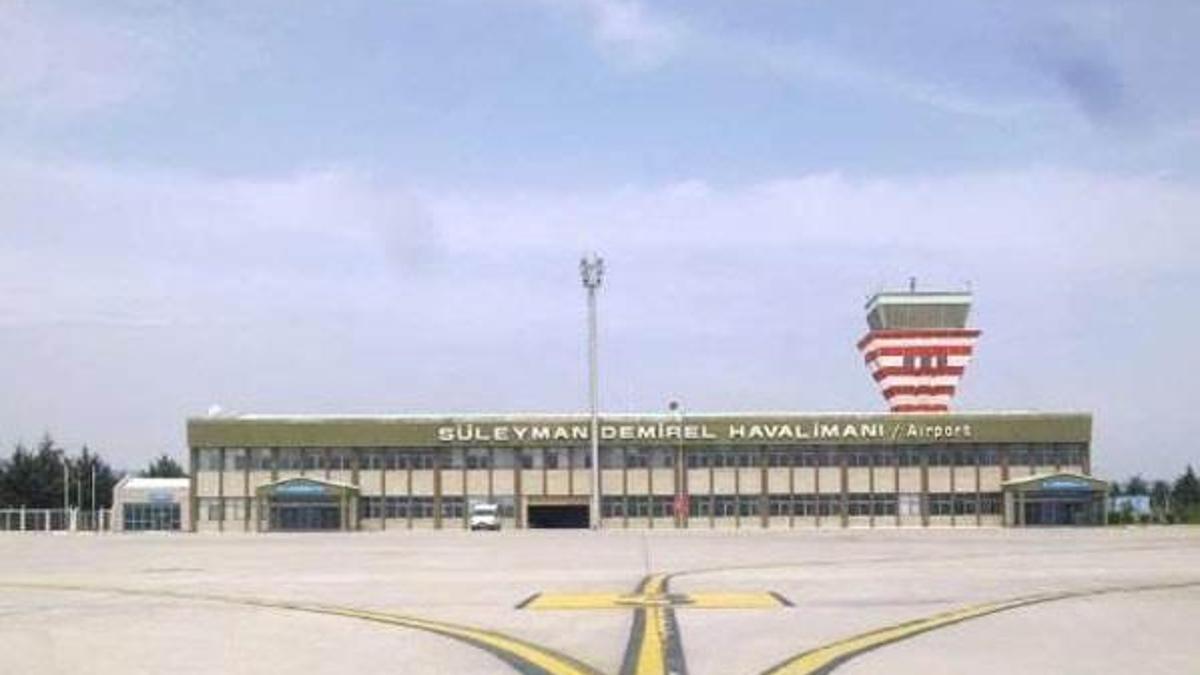 Uçaklar ’vuracağız’ uyarısıyla uzaklaştırılmış