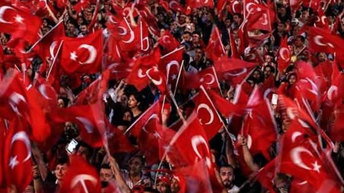 Demokrasi nöbet devam ediyor!