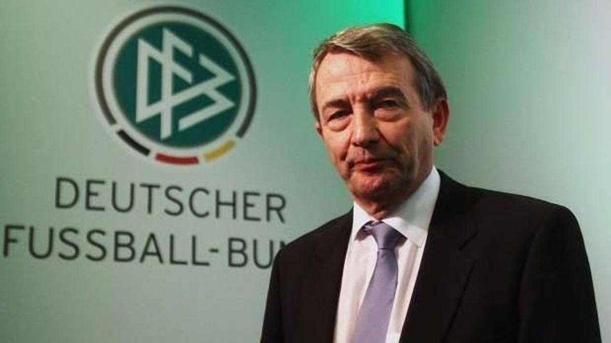 Niersbach'a futboldan men cezası