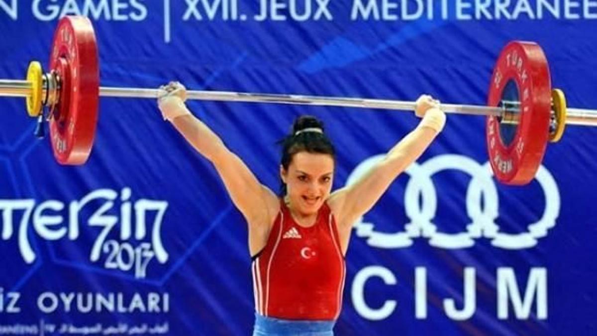 Sibel Özkan madalyasını iade edecek