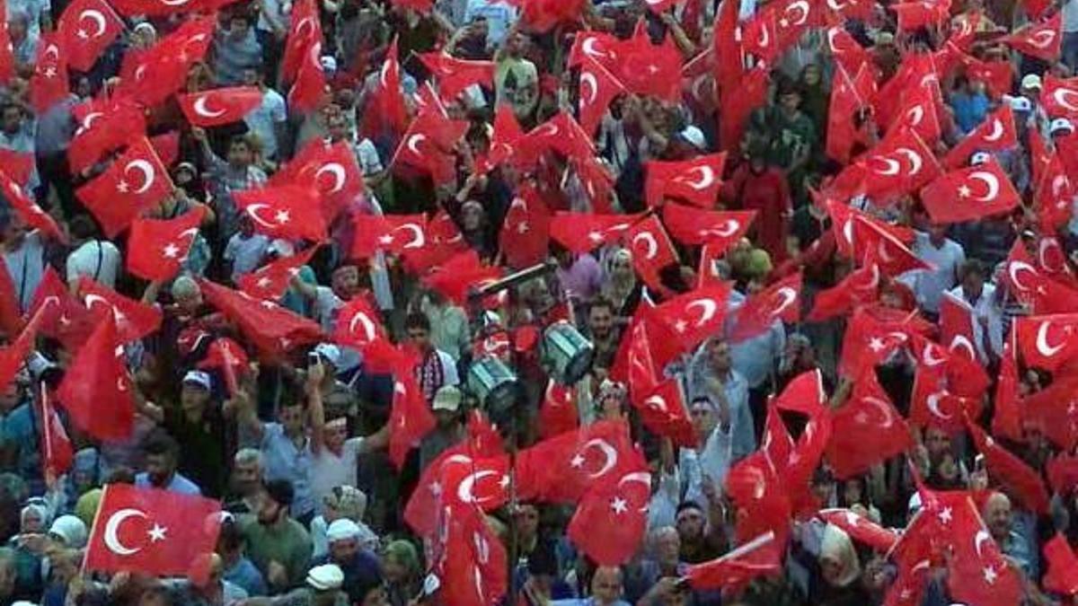 Bayrak satışı patladı
