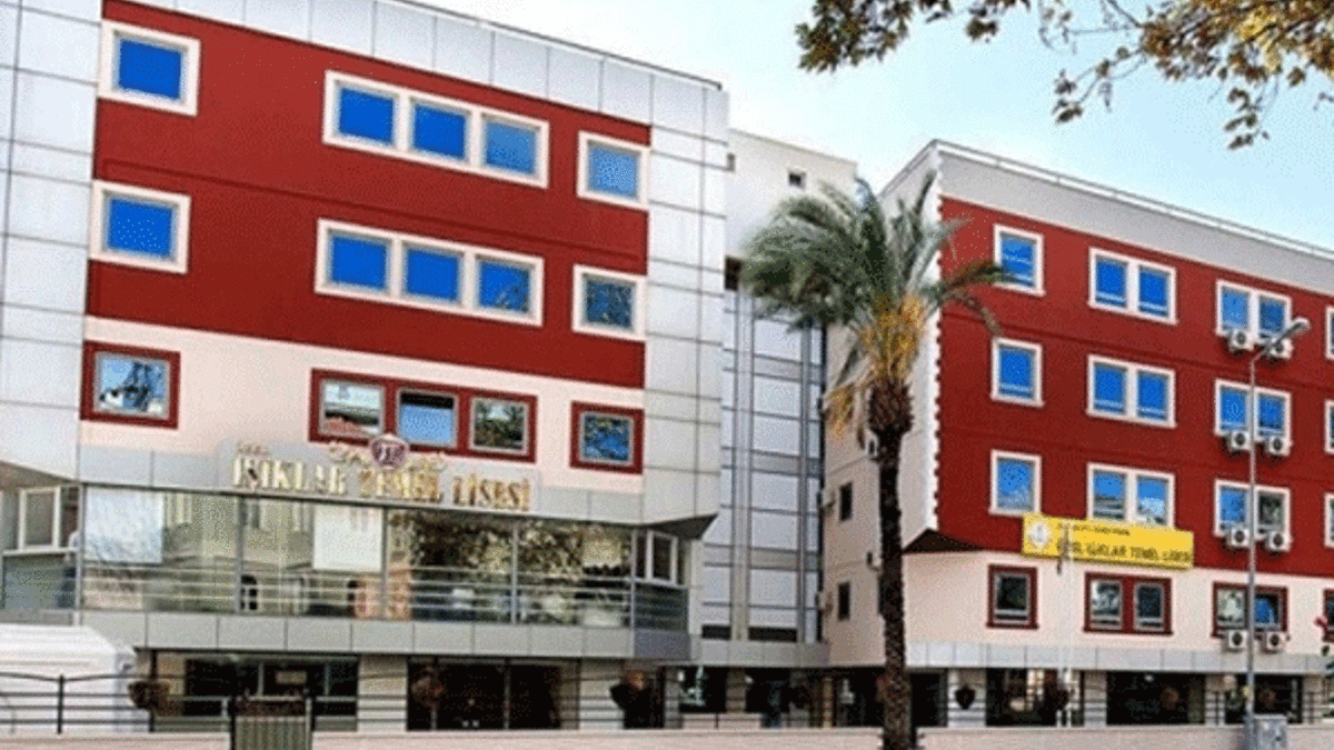 FETÖ'cü sanılarak kapatılan Özel Işıklar Lisesi, yeniden açıldı!