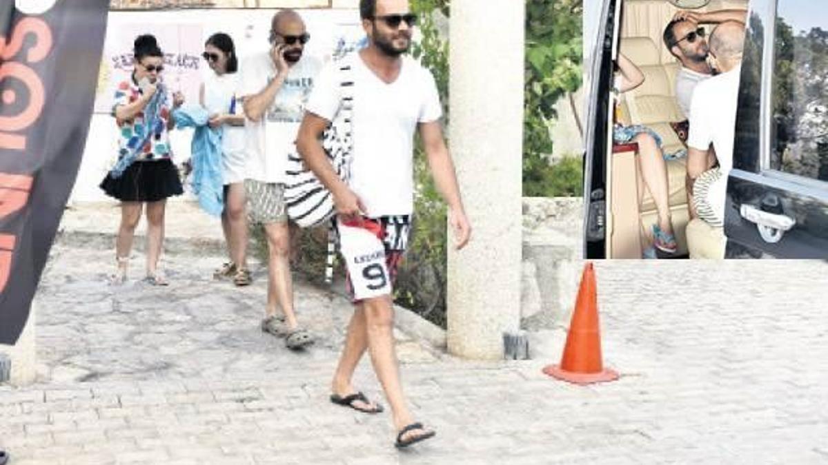 Aşıklar tatilde!