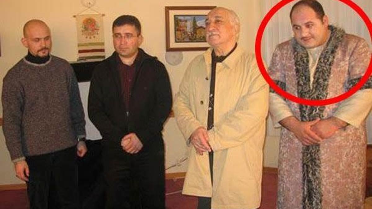 Fethullah'ın kaftanlı soytarısı
