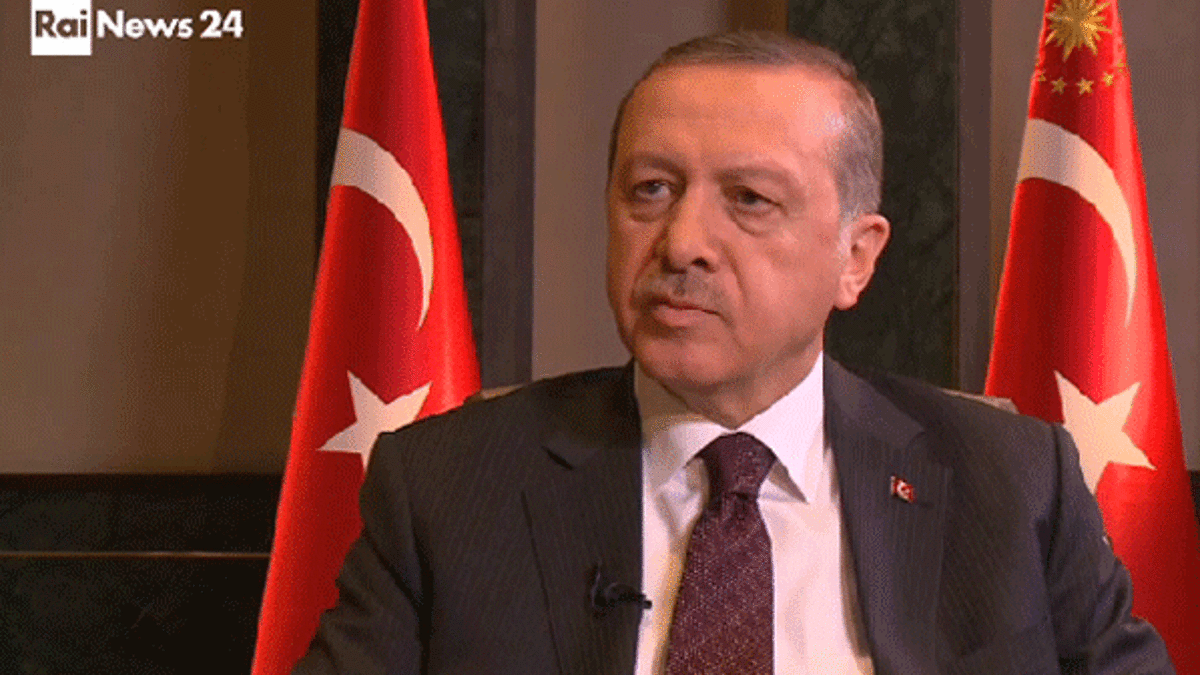 Erdoğan: AB vizesiz seyahat hakkı tanımazsa Türkiye geri kabulü durduracak