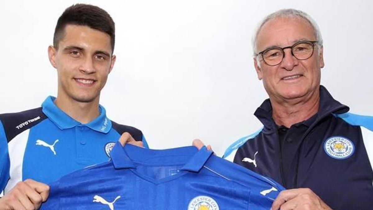 Leicester City, Kapustka'yı transfer etti