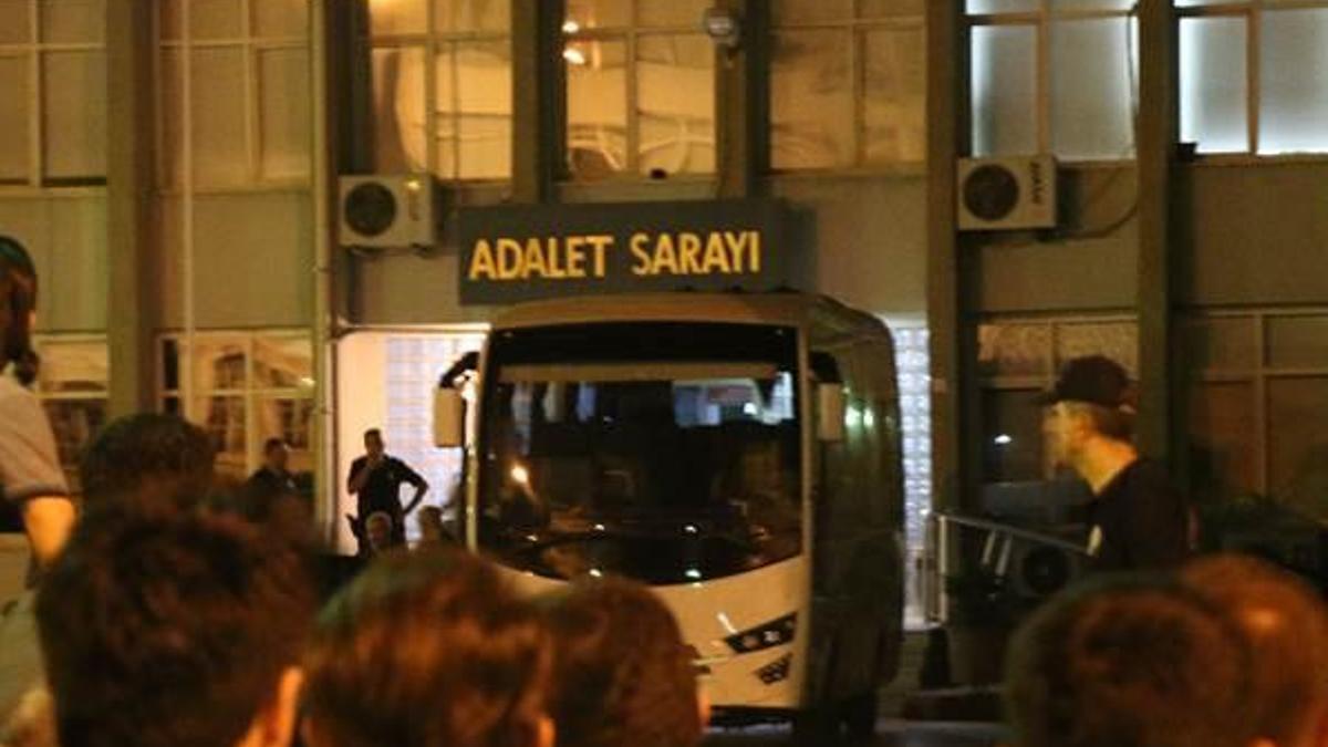 5 iş adamı tutuklandı