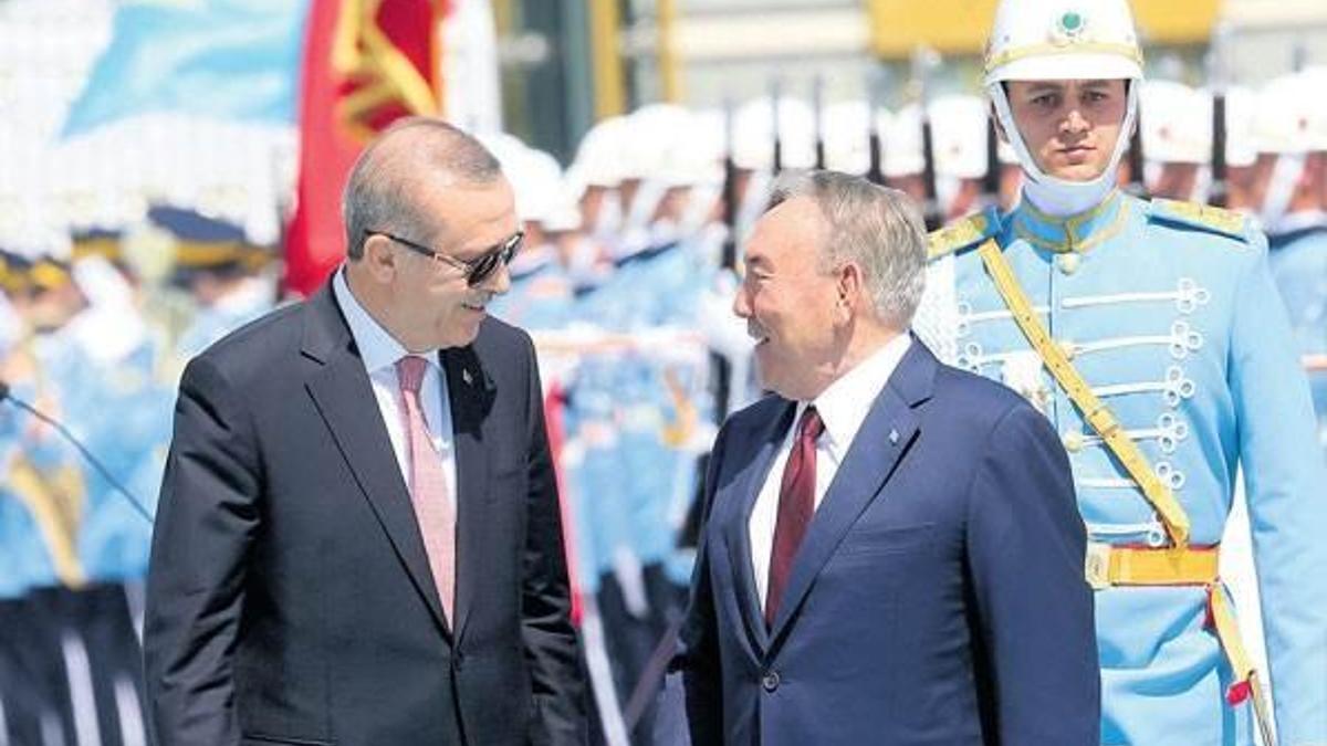Kazakistan’da tasfiye başlayacak