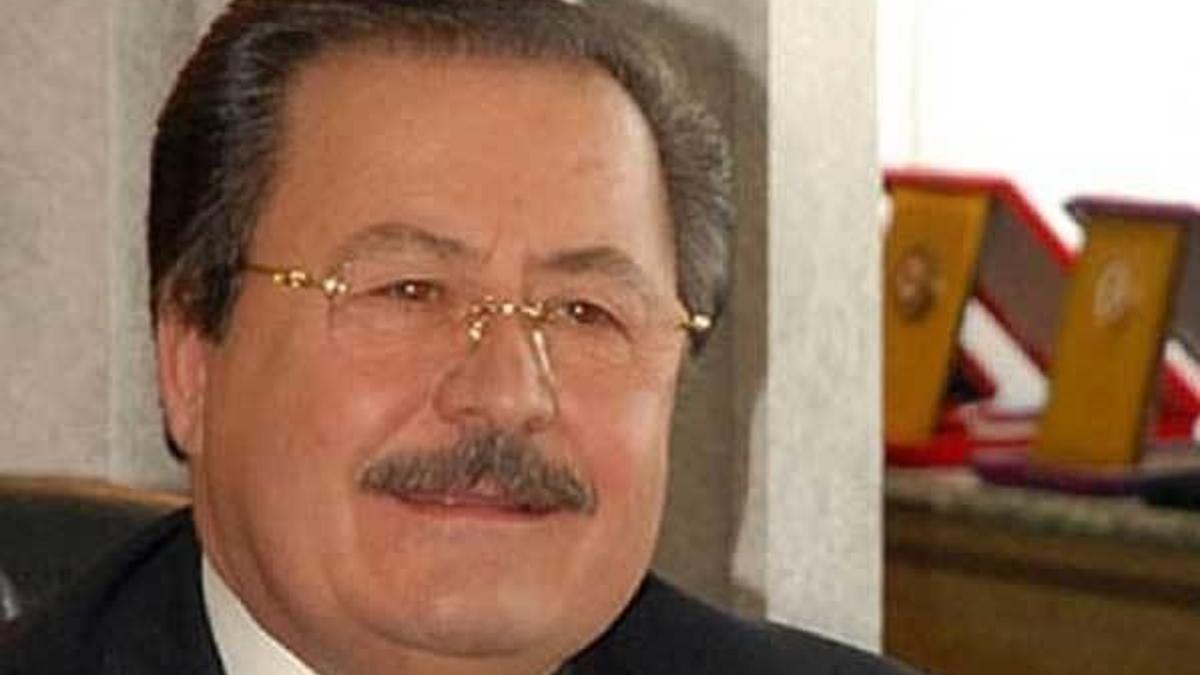 Cavit Çağlar kimdir?