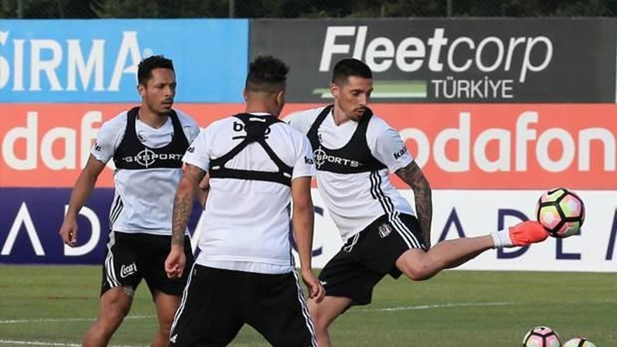 Maaşına zam, Sosa’yla devam!