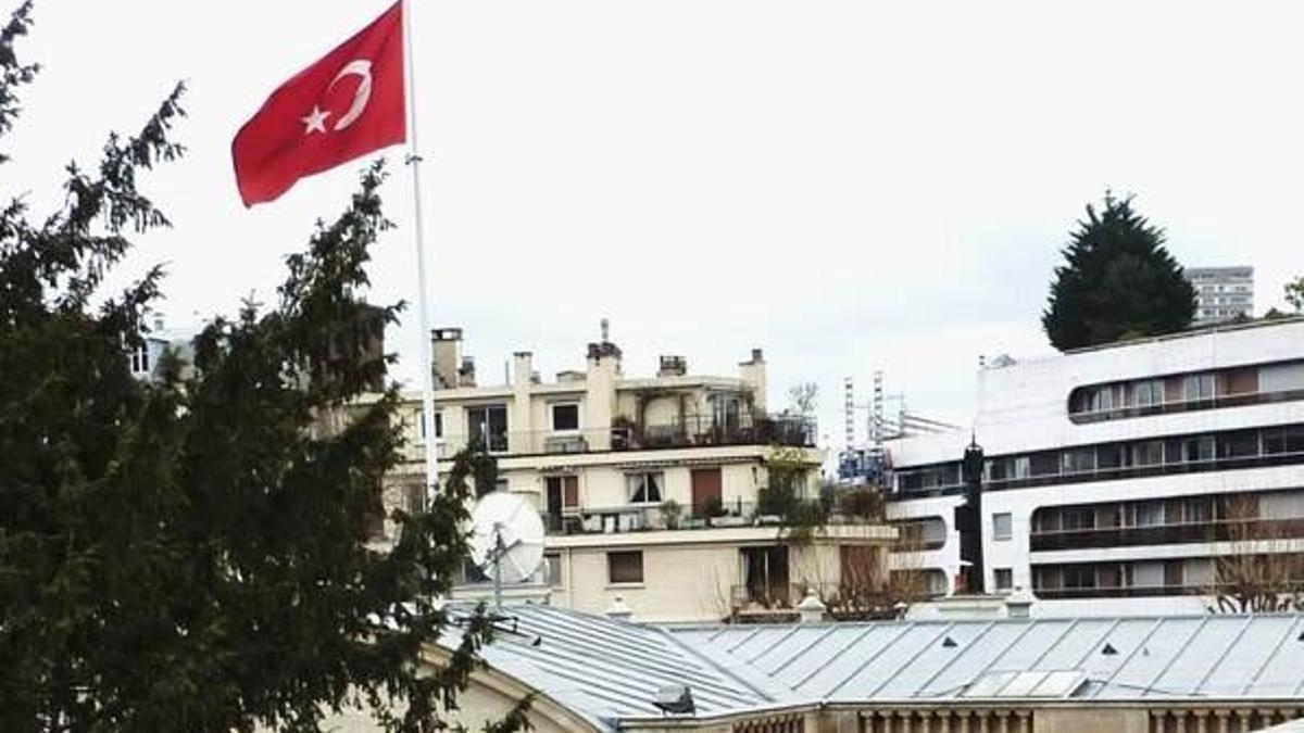 Rus basını: Bangladeşteki bir Türk diplomat Rusya'ya kaçtı