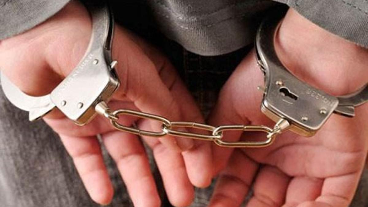 İmralı'da görevli 2 subay tutuklandı