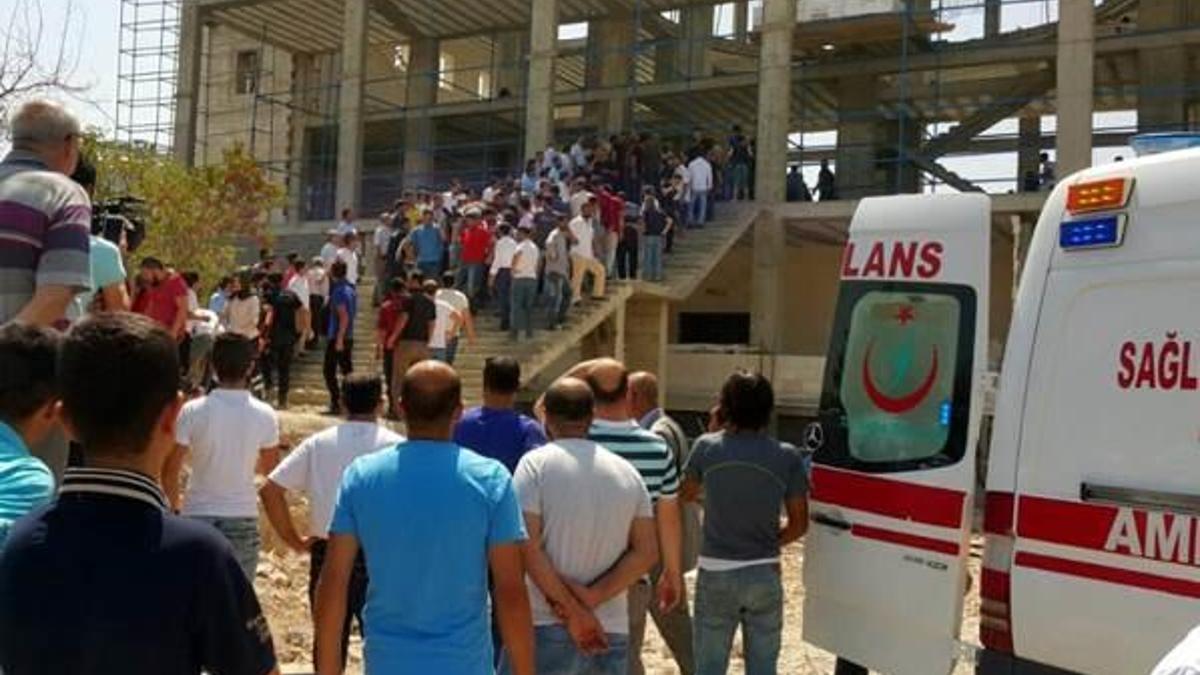 Mardin’de cami inşaatı çöktü: 5 işçi yaralı