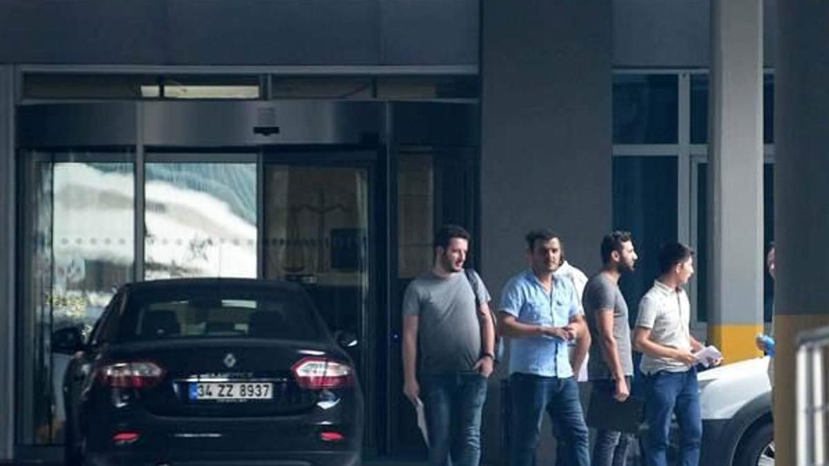 Polis Bölge İdare Mahkemesi binasında!