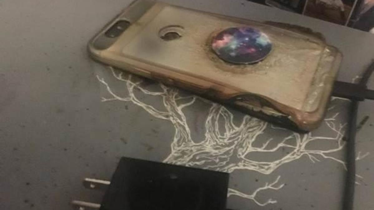 Nexus 6P şarjda patladı!