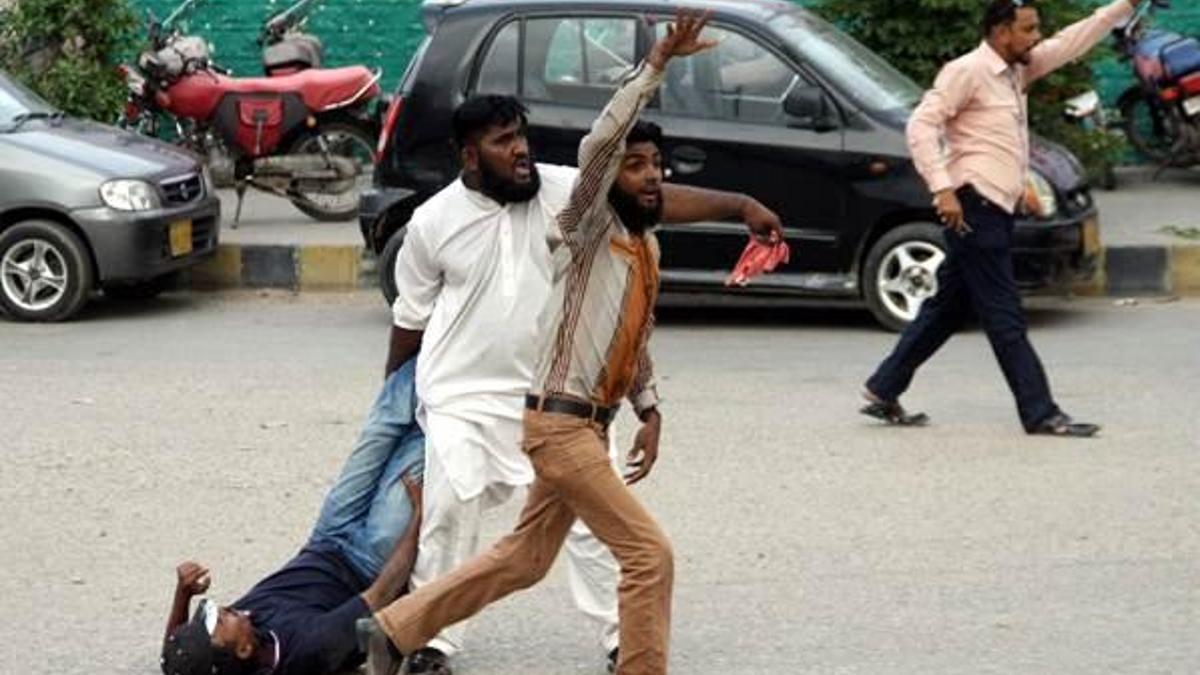 Pakistan'da ulusal televizyon kanalına saldırı